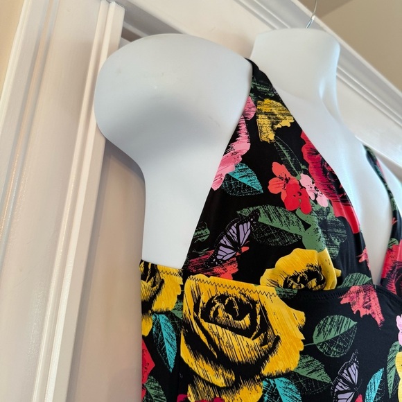 Vera Bradley Yes Way Rose Emily Tankini Top M Black Floral Print *No Cup Liners - Picture 5 of 10